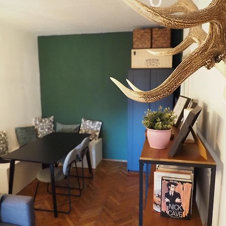 Cozy Apartment Near Tram Station Zagreb Exterior foto
